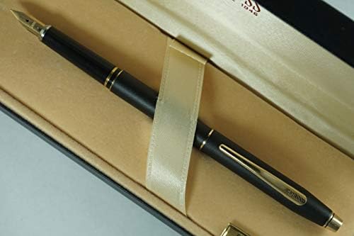Кръст, изработен в САЩ Century Classic от сатинового черно и 23-каратово злато, в комплект с перьевой дръжка с тънко перо, изработен